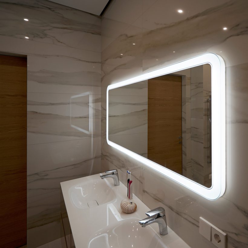 Vanda-Lux_5-1800x1800